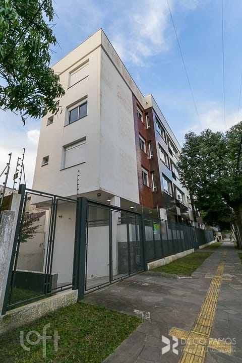 Image 18 - 236157